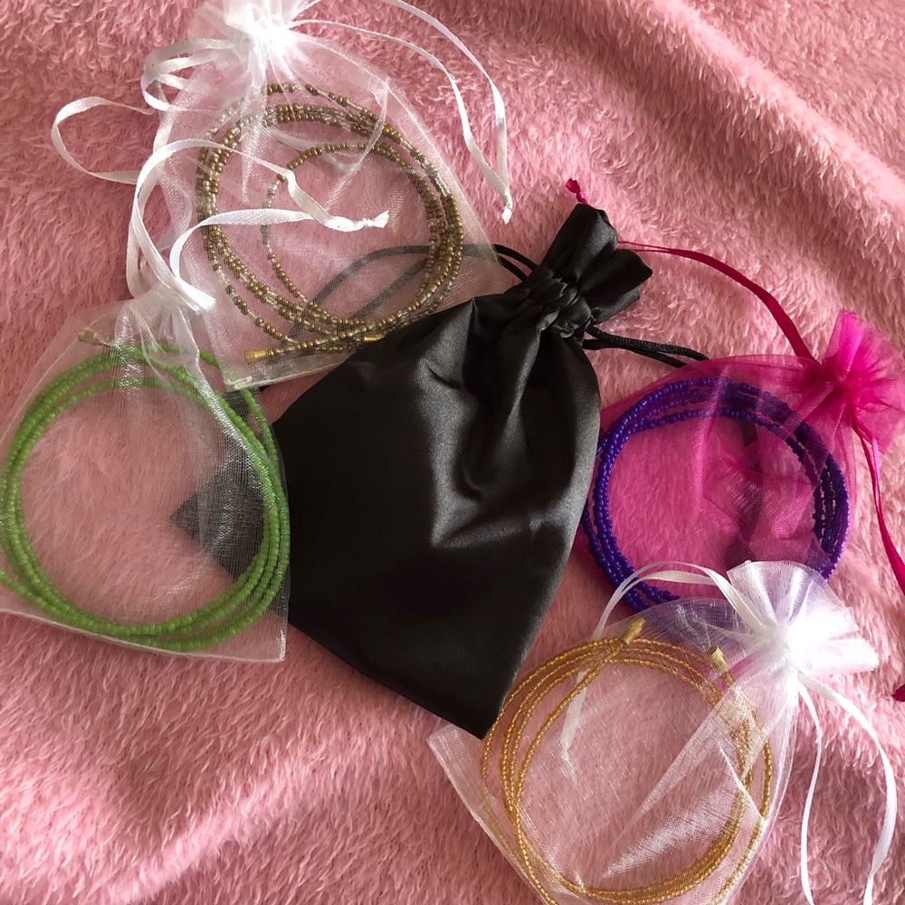 Waist beads
